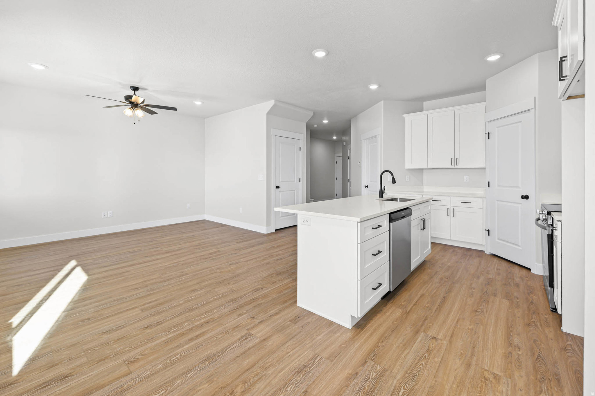 LEXINGTON TOWN HOMES - Residential