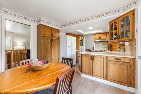 Tiny photo for 187 W BAYVIEW DR N, Farmington, UT 84025 (MLS # 2152772)