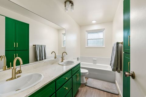 Tiny photo for 187 W BAYVIEW DR N, Farmington, UT 84025 (MLS # 2152772)