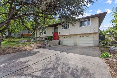 Tiny photo for 187 W BAYVIEW DR N, Farmington, UT 84025 (MLS # 2152772)