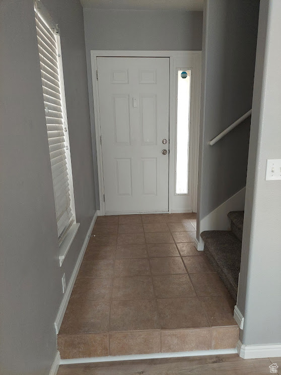 1555 W Wynview Ln, South Jordan, Utah image 2