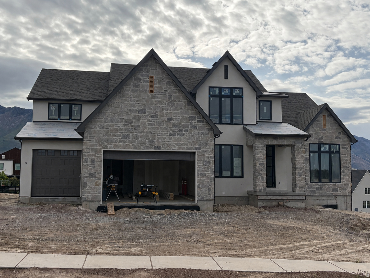HIGHLAND OAKS - Residential