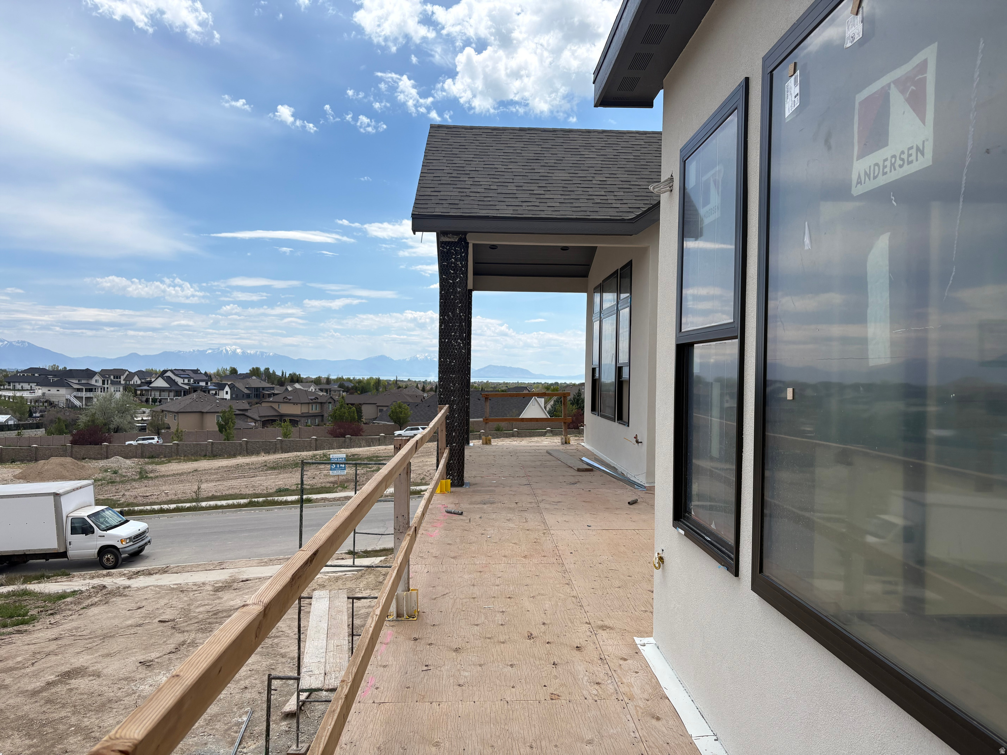 HIGHLAND OAKS - Residential