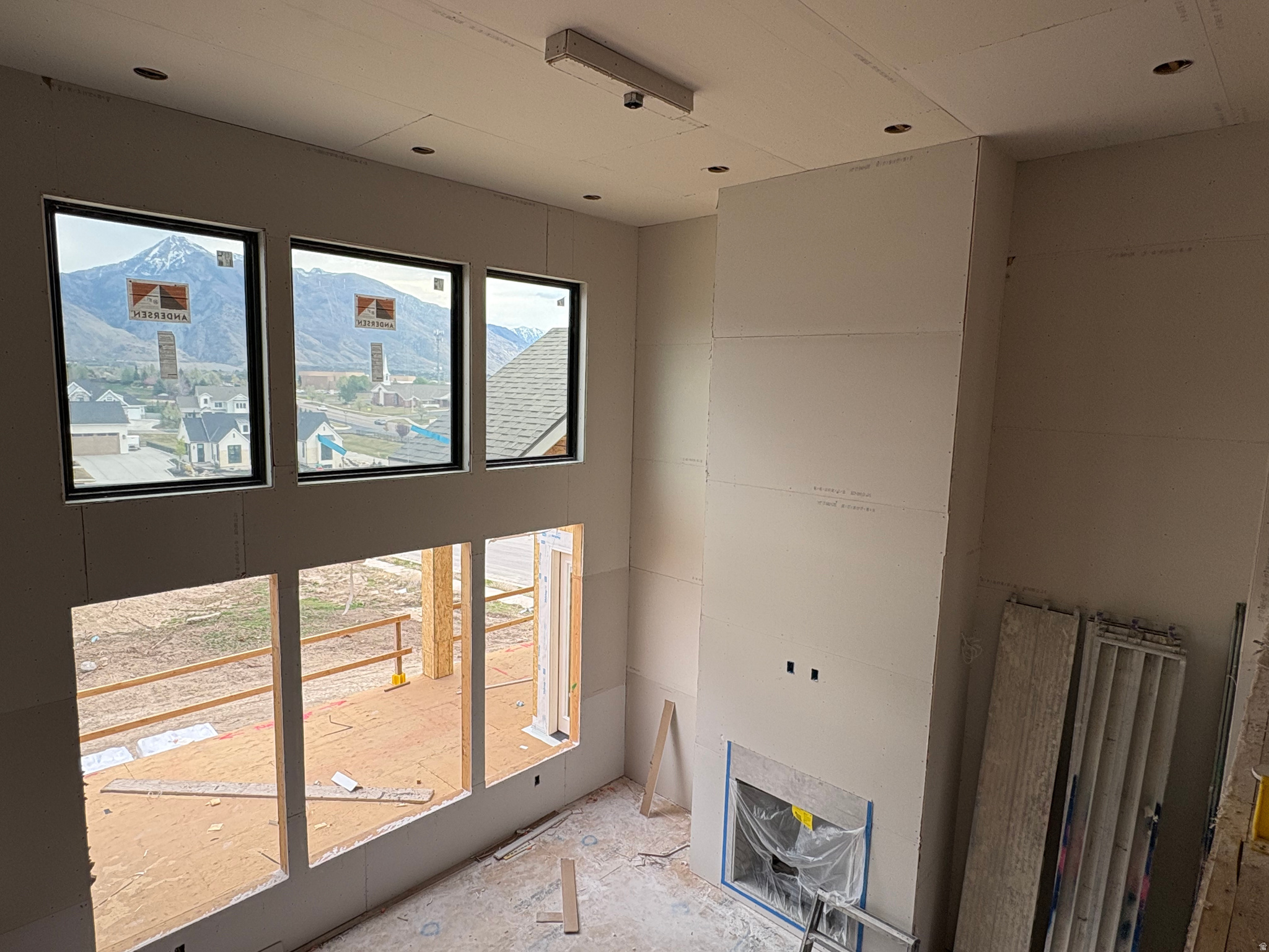 HIGHLAND OAKS - Residential