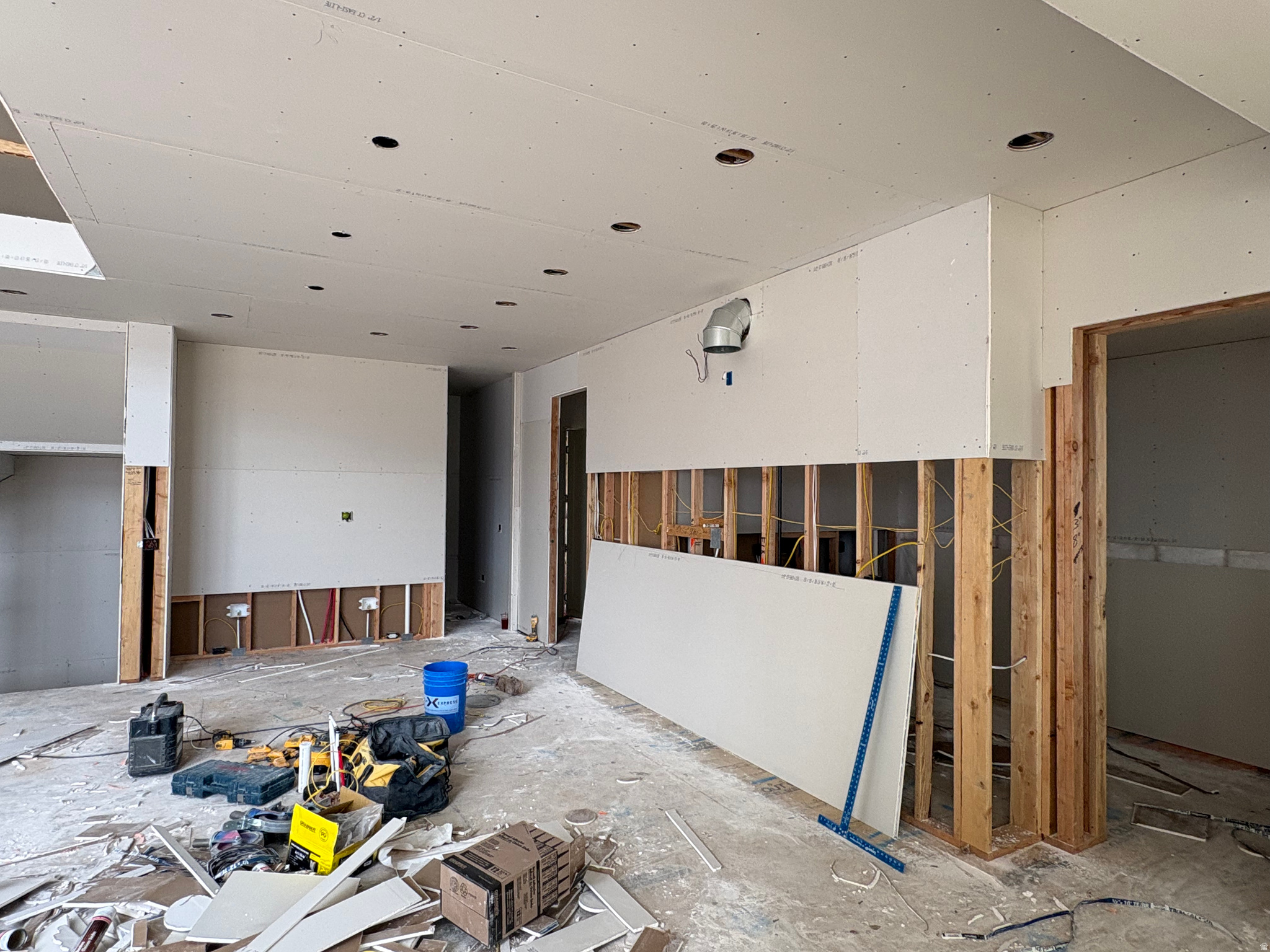 HIGHLAND OAKS - Residential