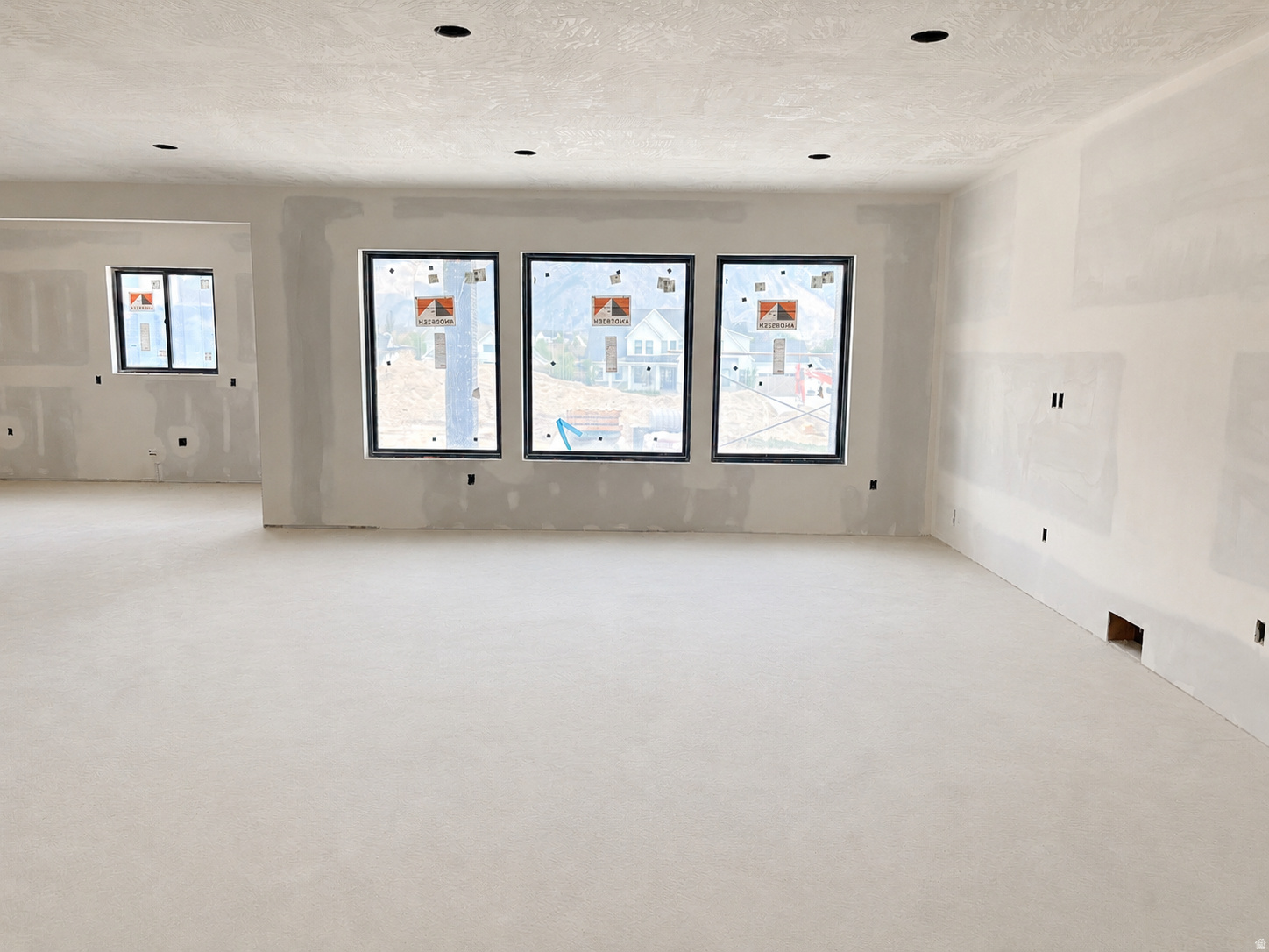 HIGHLAND OAKS - Residential