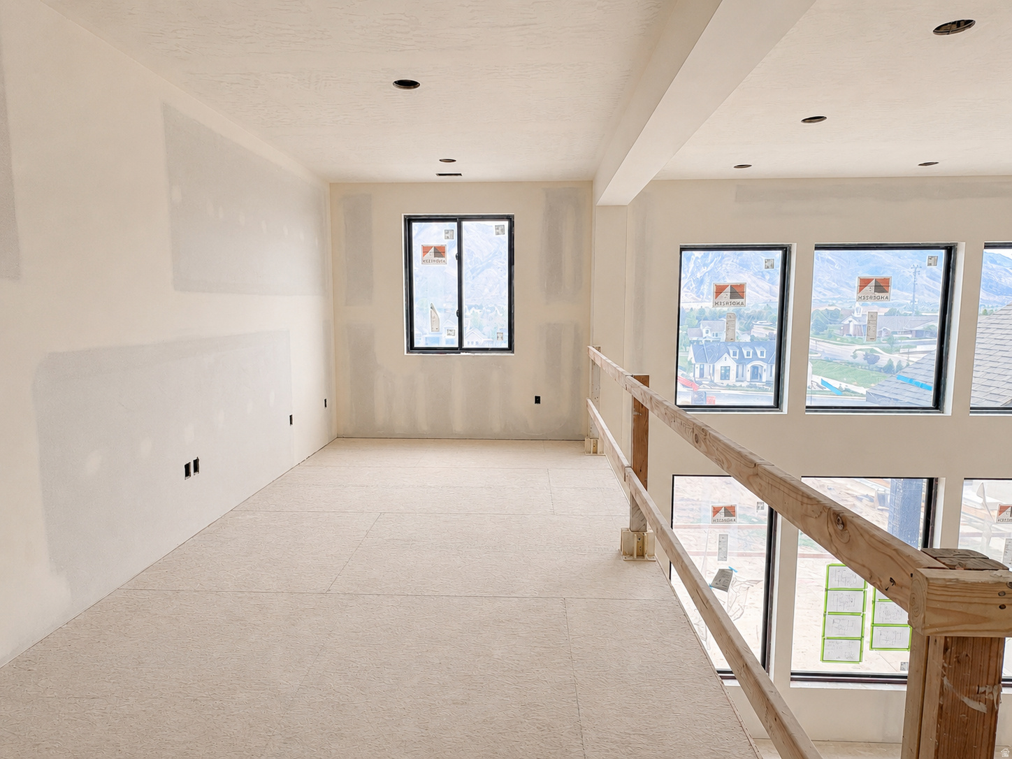 HIGHLAND OAKS - Residential