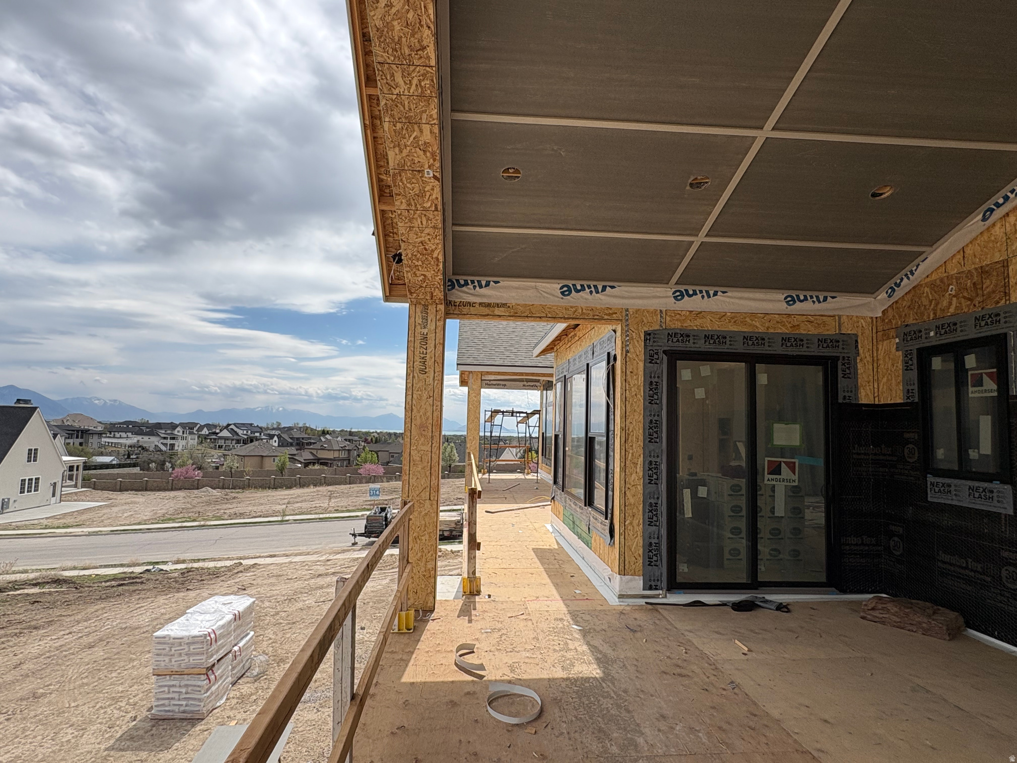 HIGHLAND OAKS - Residential