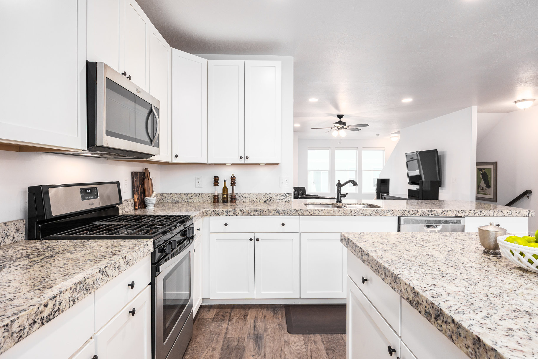 GLENMORE VILLAGE - Residential