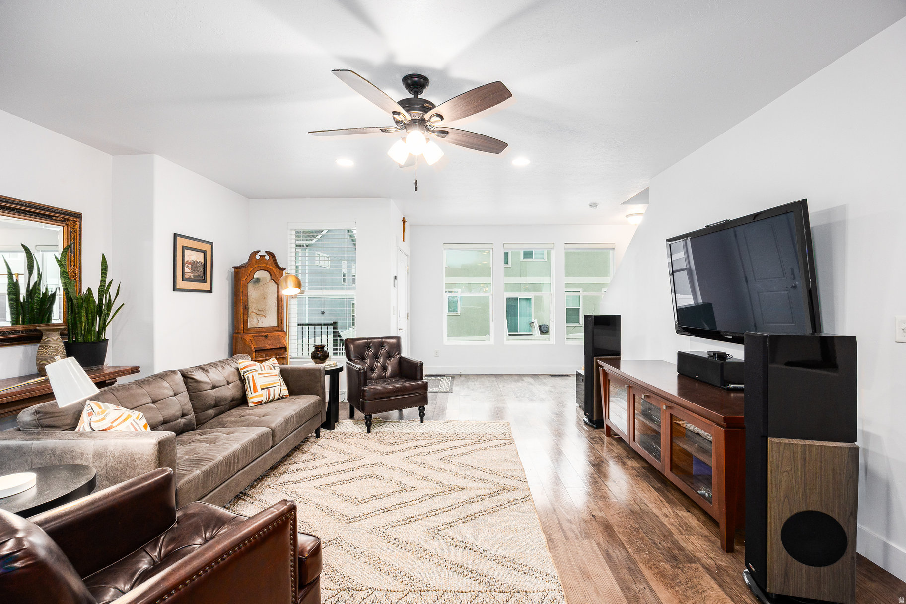 GLENMORE VILLAGE - Residential