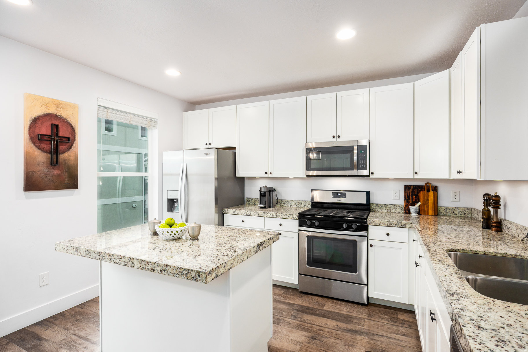 GLENMORE VILLAGE - Residential