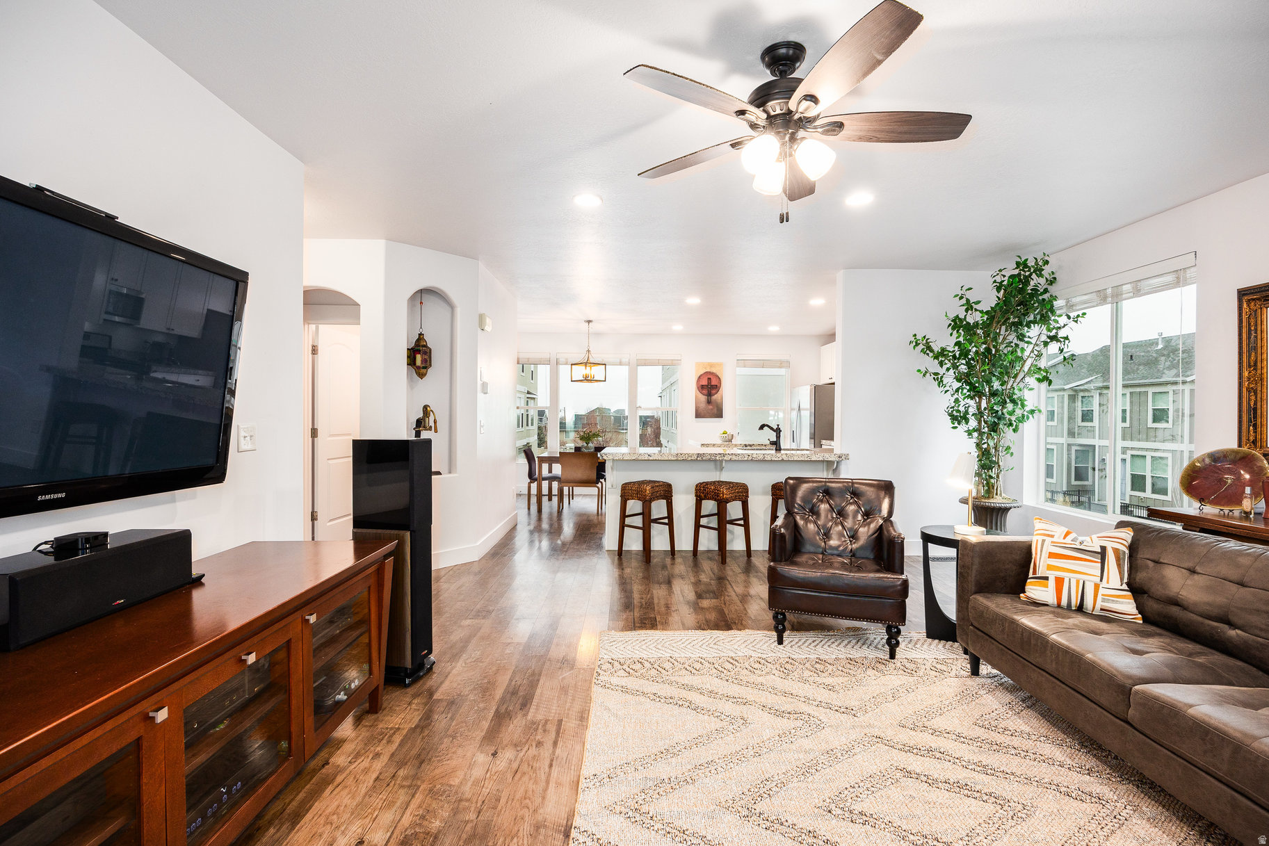 GLENMORE VILLAGE - Residential