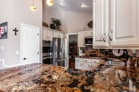 Tiny photo for 3240 E GRANITE POINT CIR, Sandy, UT 84092 (MLS # 2123863)
