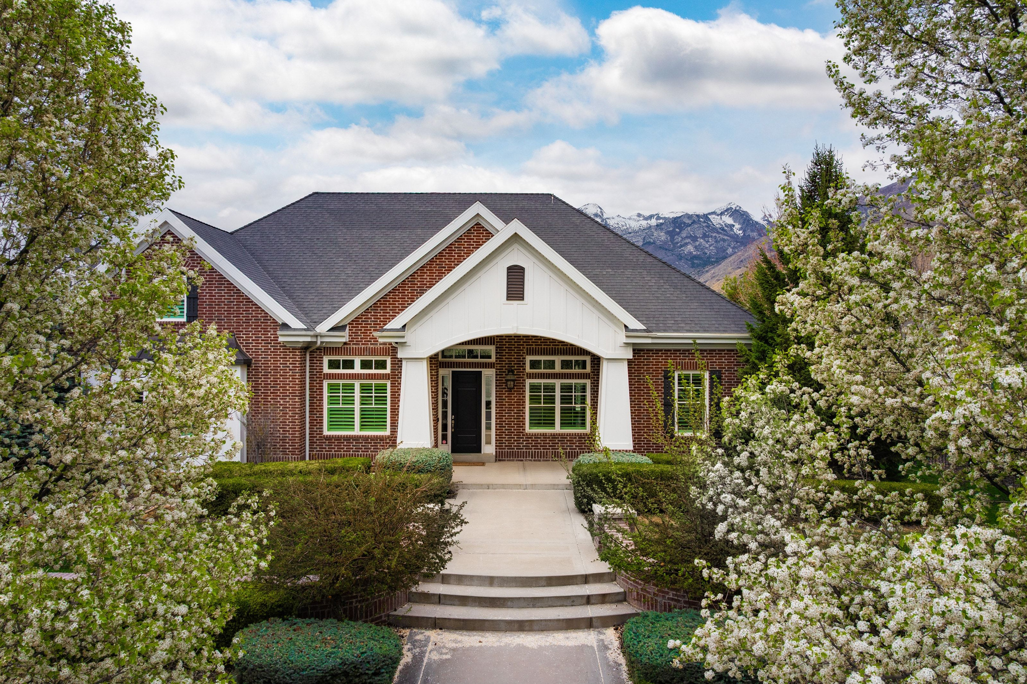 EAST MOUNTAIN ESTATES - Residential