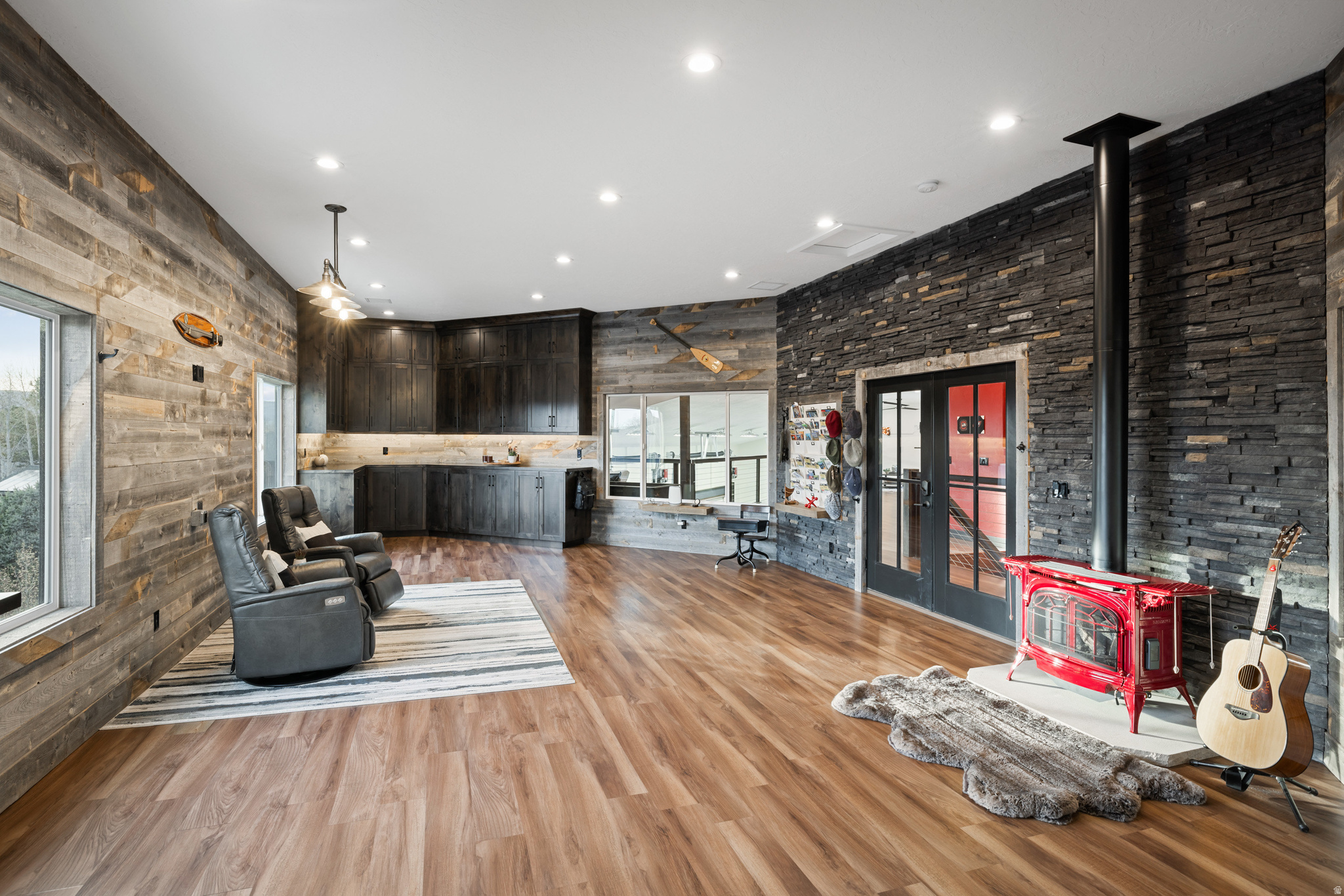 EAST MOUNTAIN ESTATES - Residential