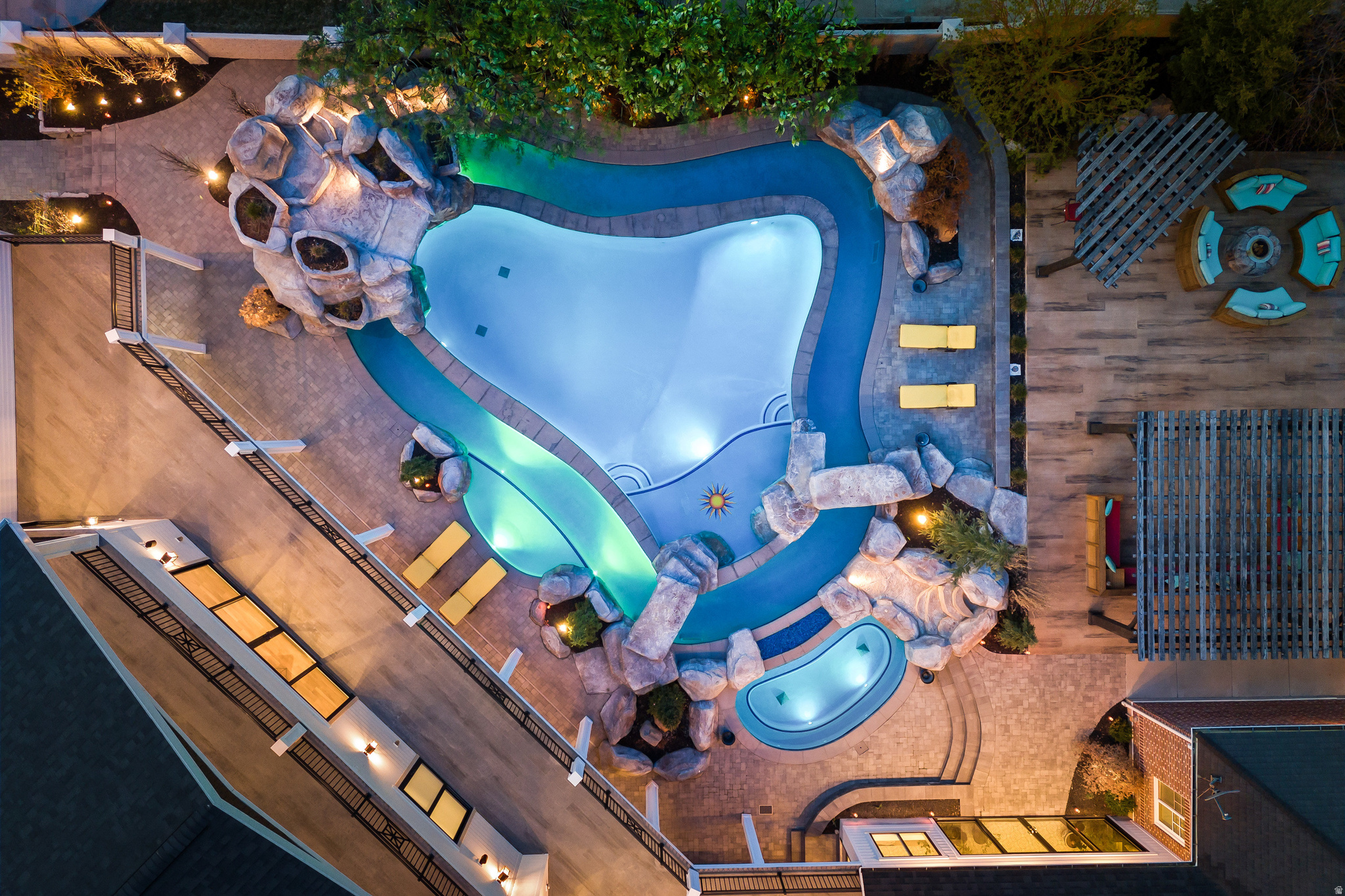 EAST MOUNTAIN ESTATES - Residential