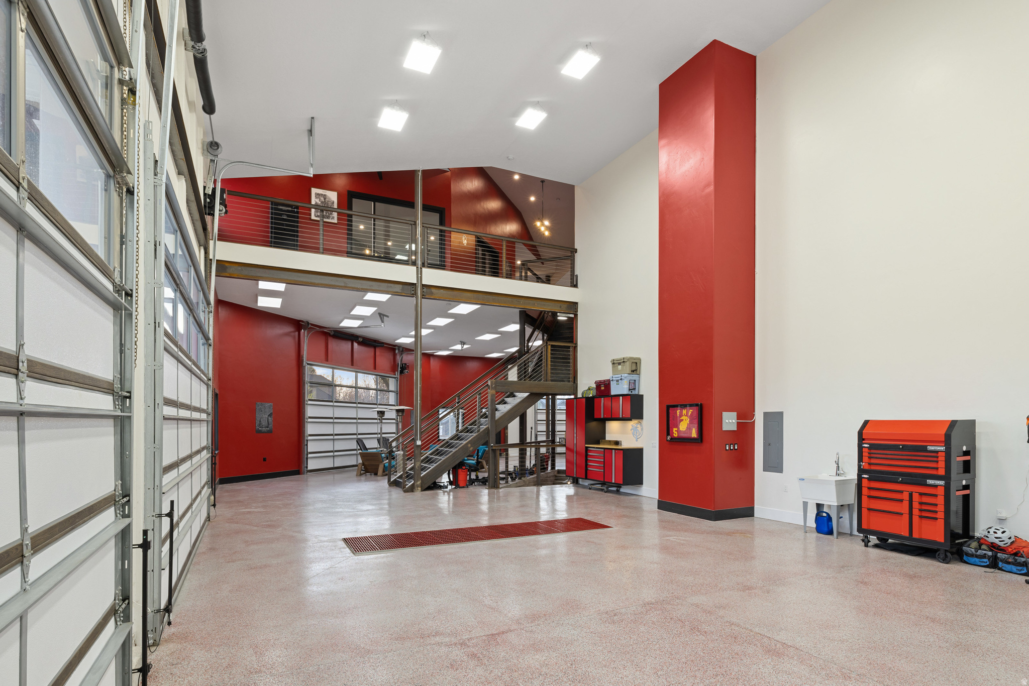 EAST MOUNTAIN ESTATES - Residential