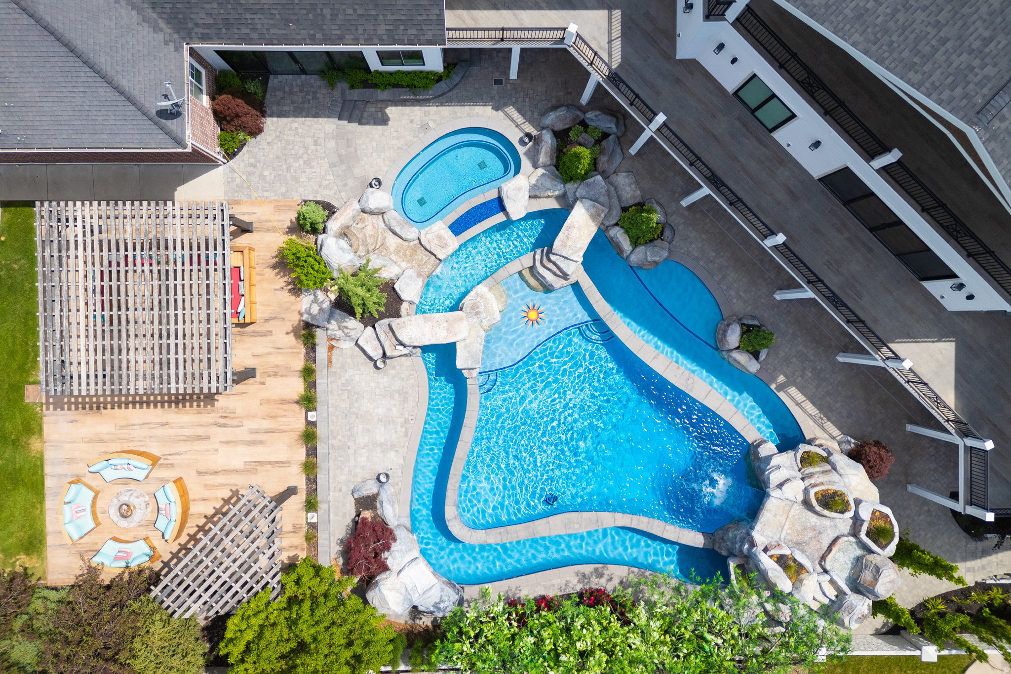 EAST MOUNTAIN ESTATES - Residential