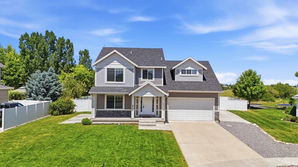 Photo of 873 E 675 N, Wellsville, UT 84339 (MLS # 2165928)
