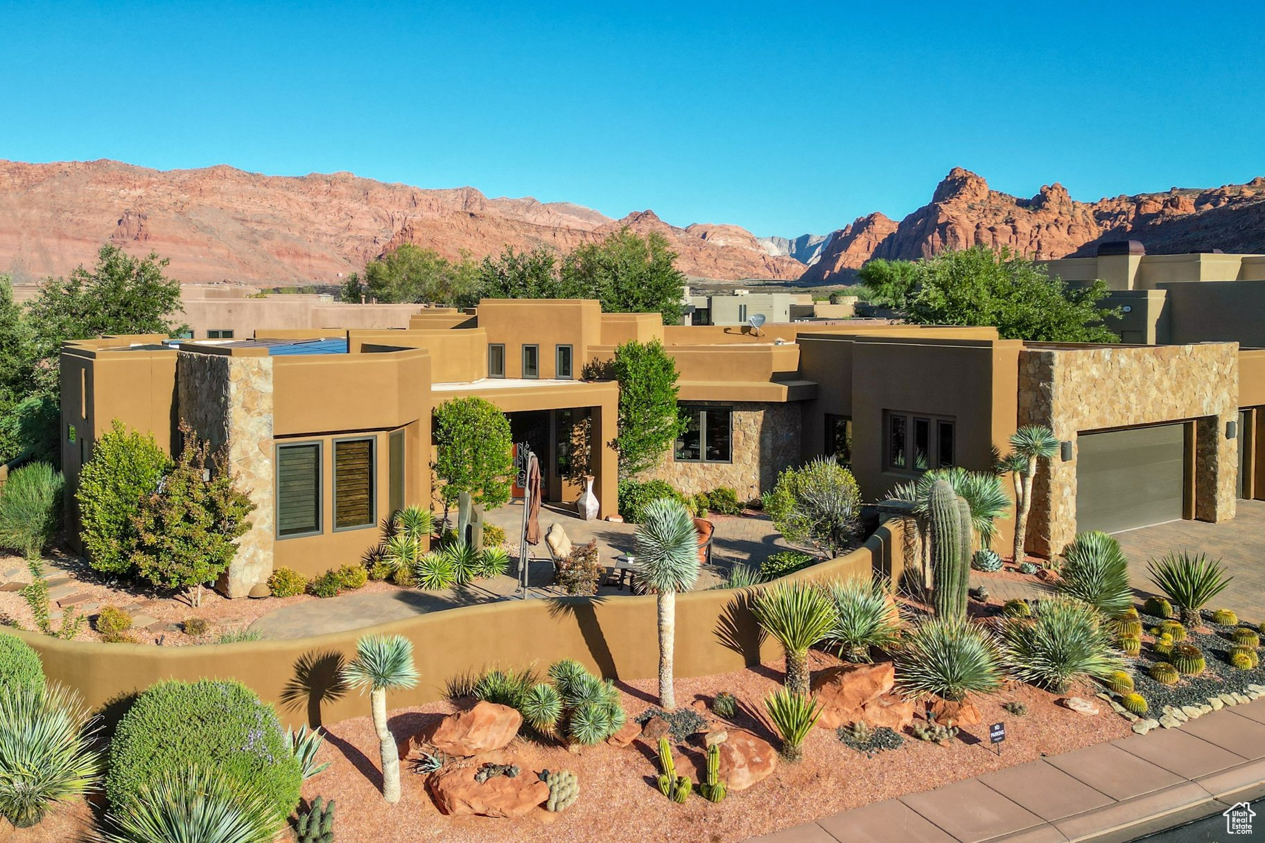 THE CLIFFS OF SNOW CANYON - Residential