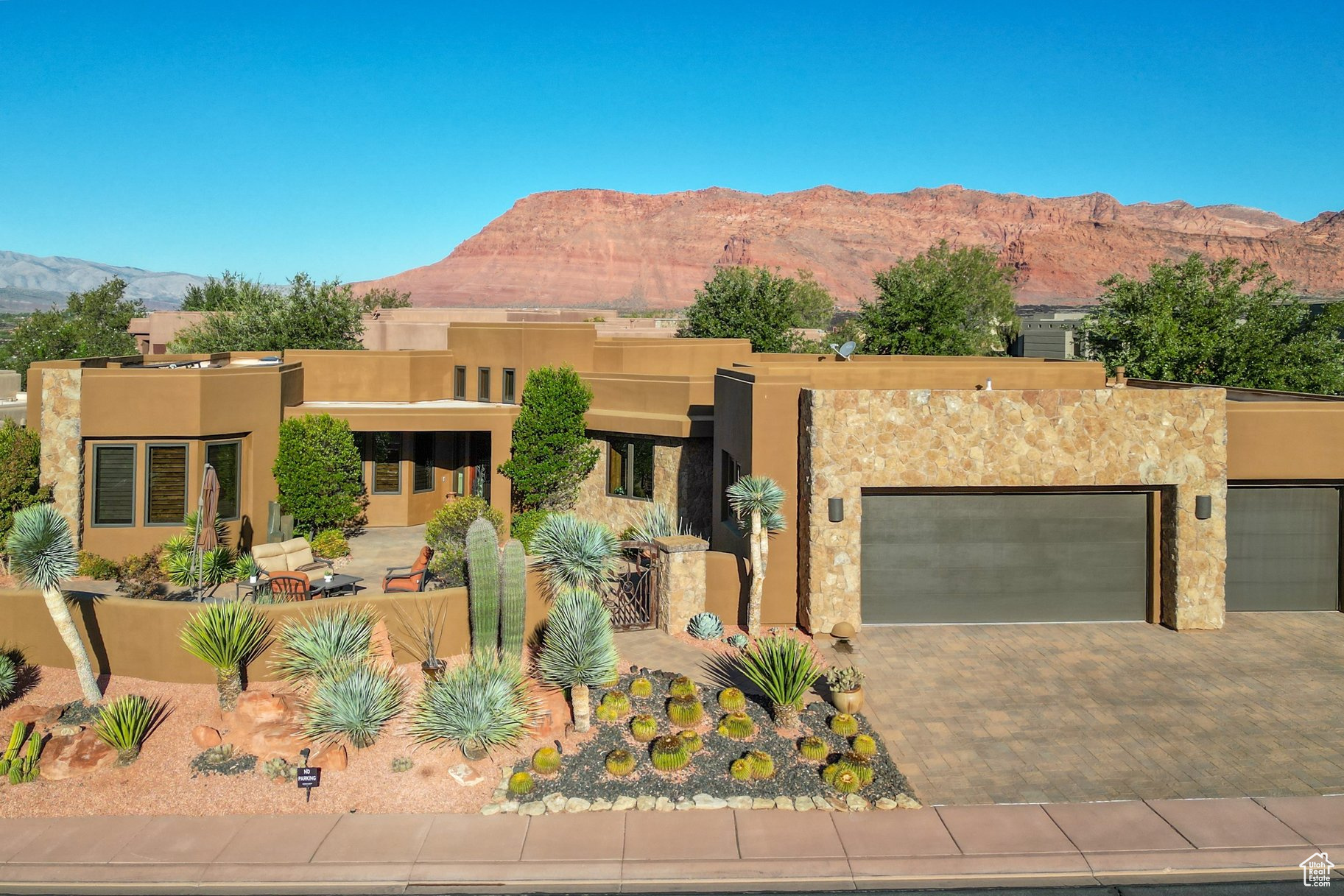 THE CLIFFS OF SNOW CANYON - Residential