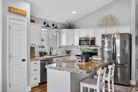 Tiny photo for 2257 W 2120 N, Lehi, UT 84043 (MLS # 2147887)