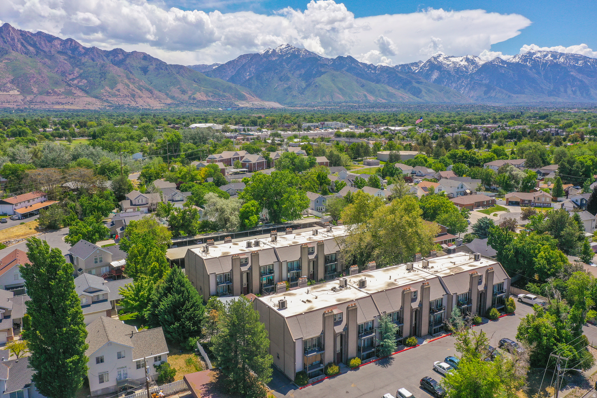 CREEKSIDE - Residential