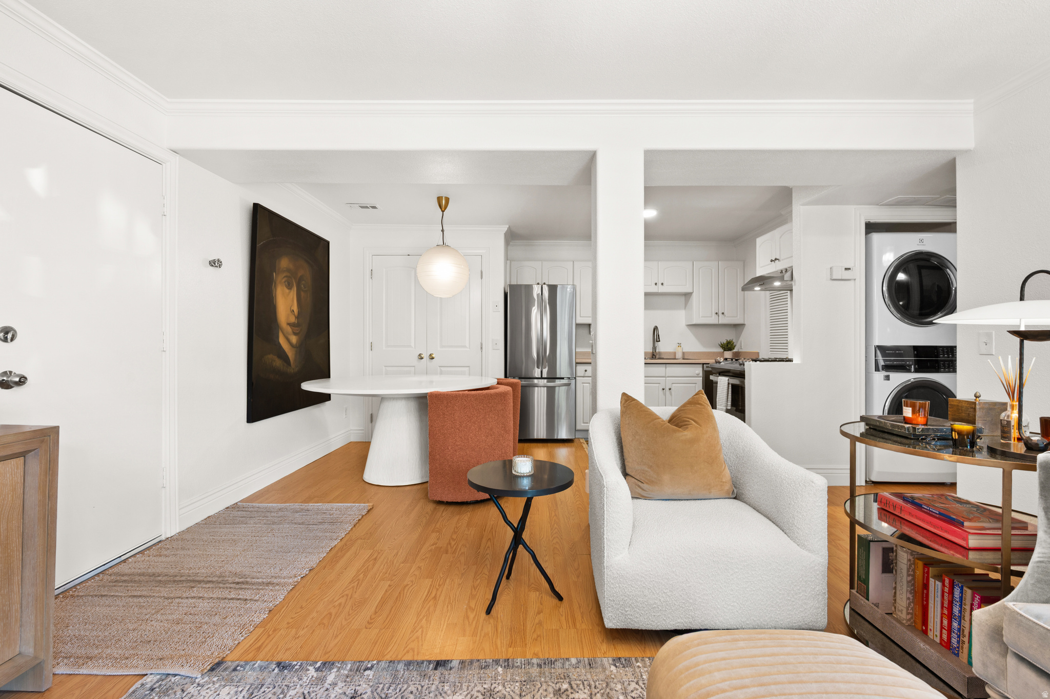 CREEKSIDE - Residential