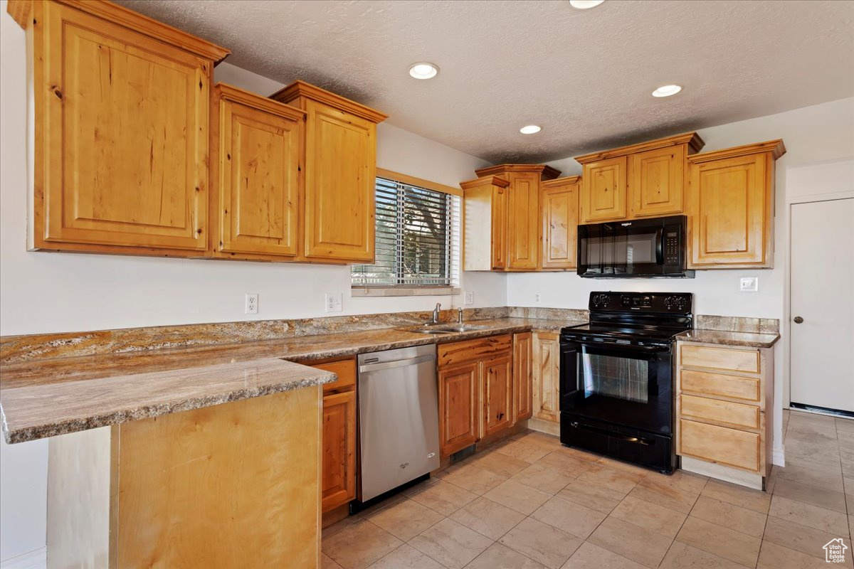 WOODRIDGE EST 2 - Residential
