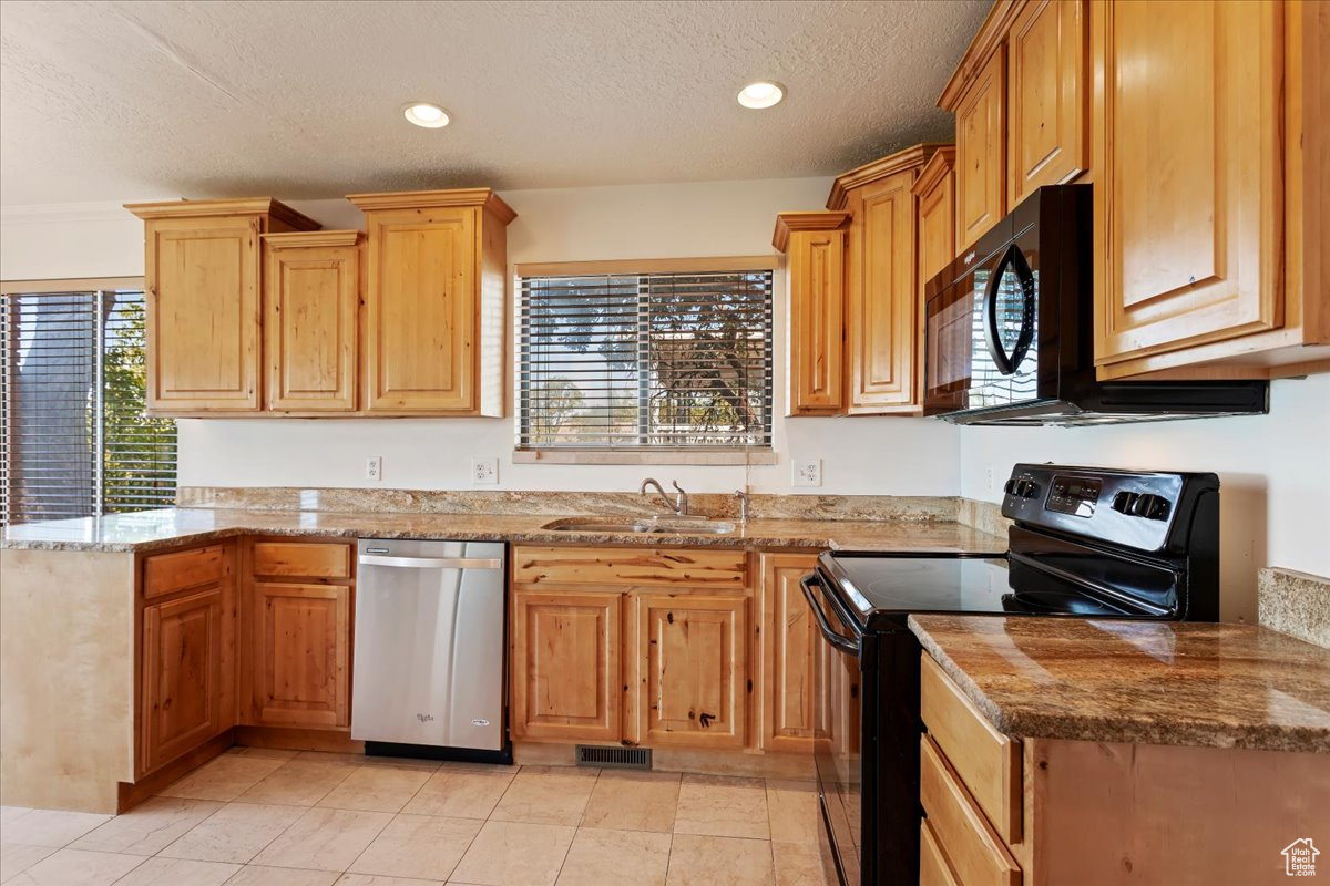 WOODRIDGE EST 2 - Residential