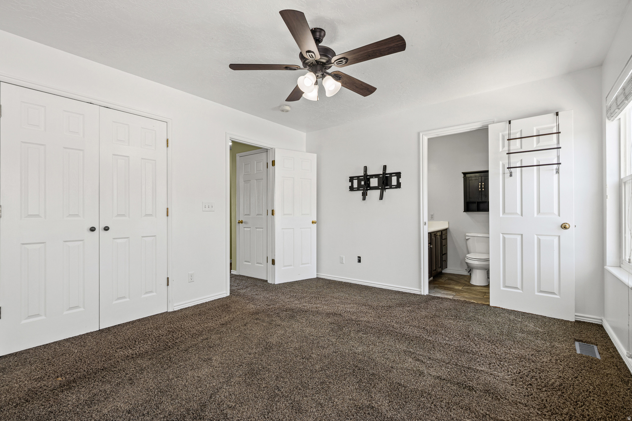 RIVER MEADOWS - Residential