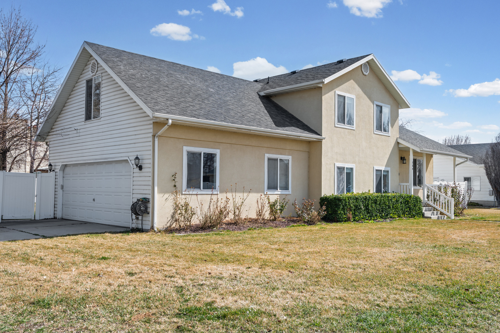 RIVER MEADOWS - Residential