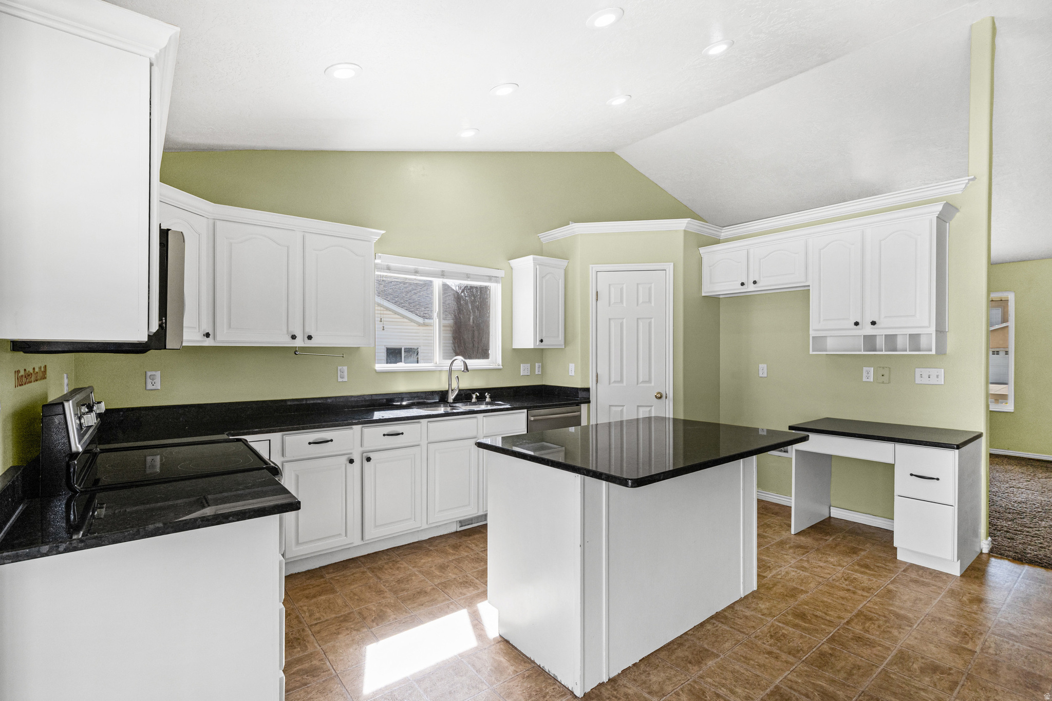 RIVER MEADOWS - Residential