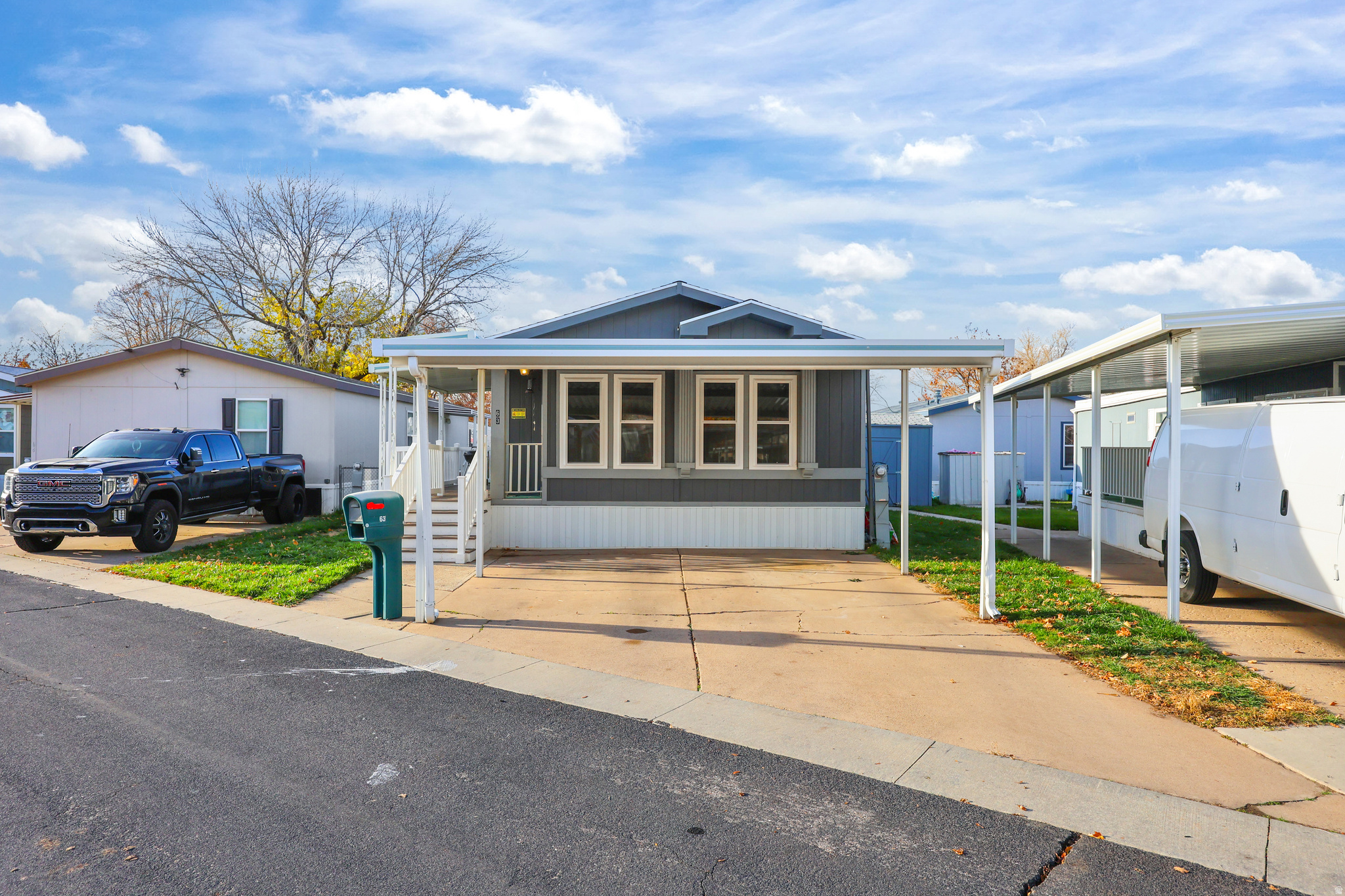 RIVERDALE - Residential