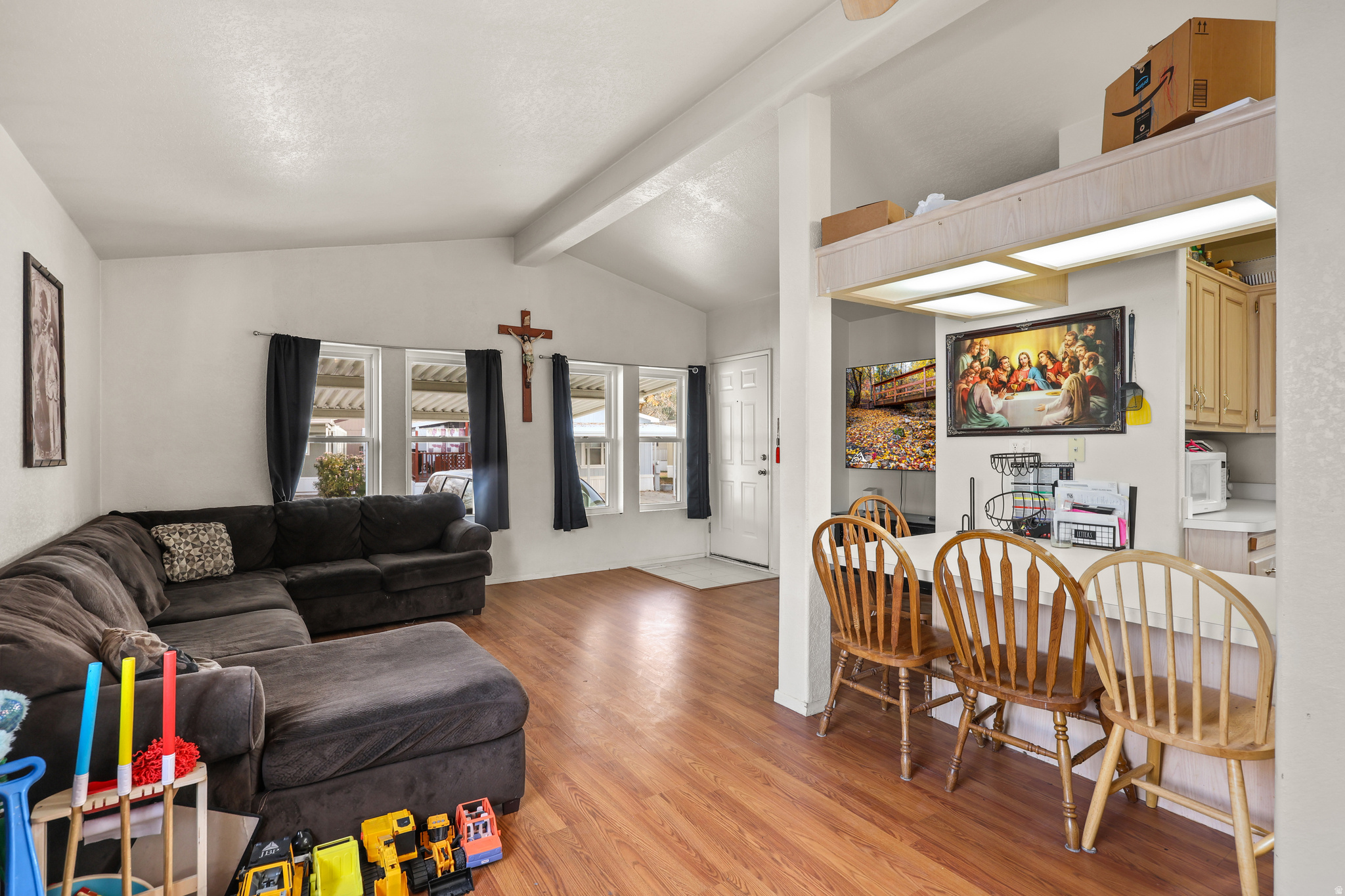 RIVERDALE - Residential