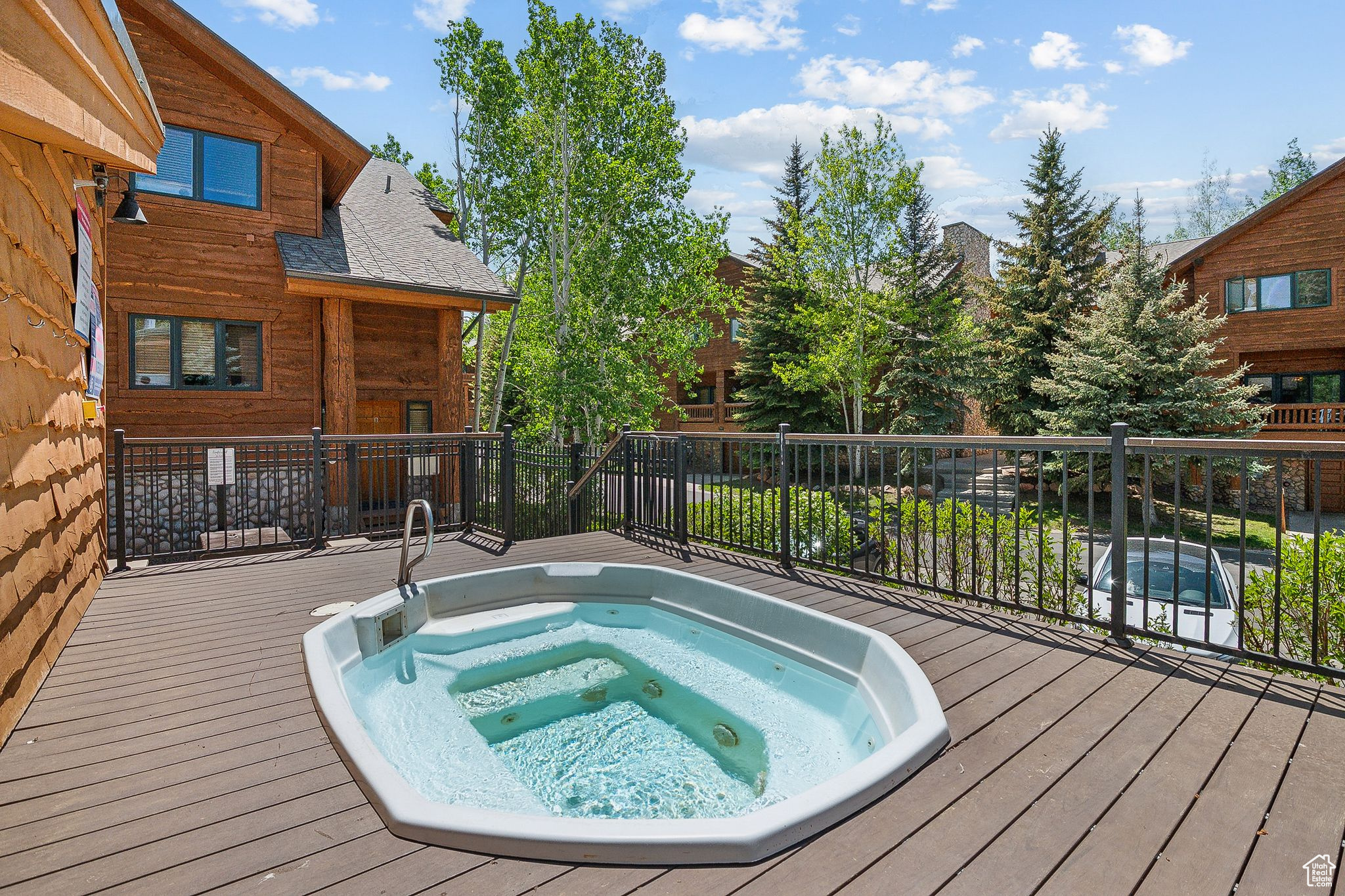 TIMBER WOLF LODGE CONDOS - Residential