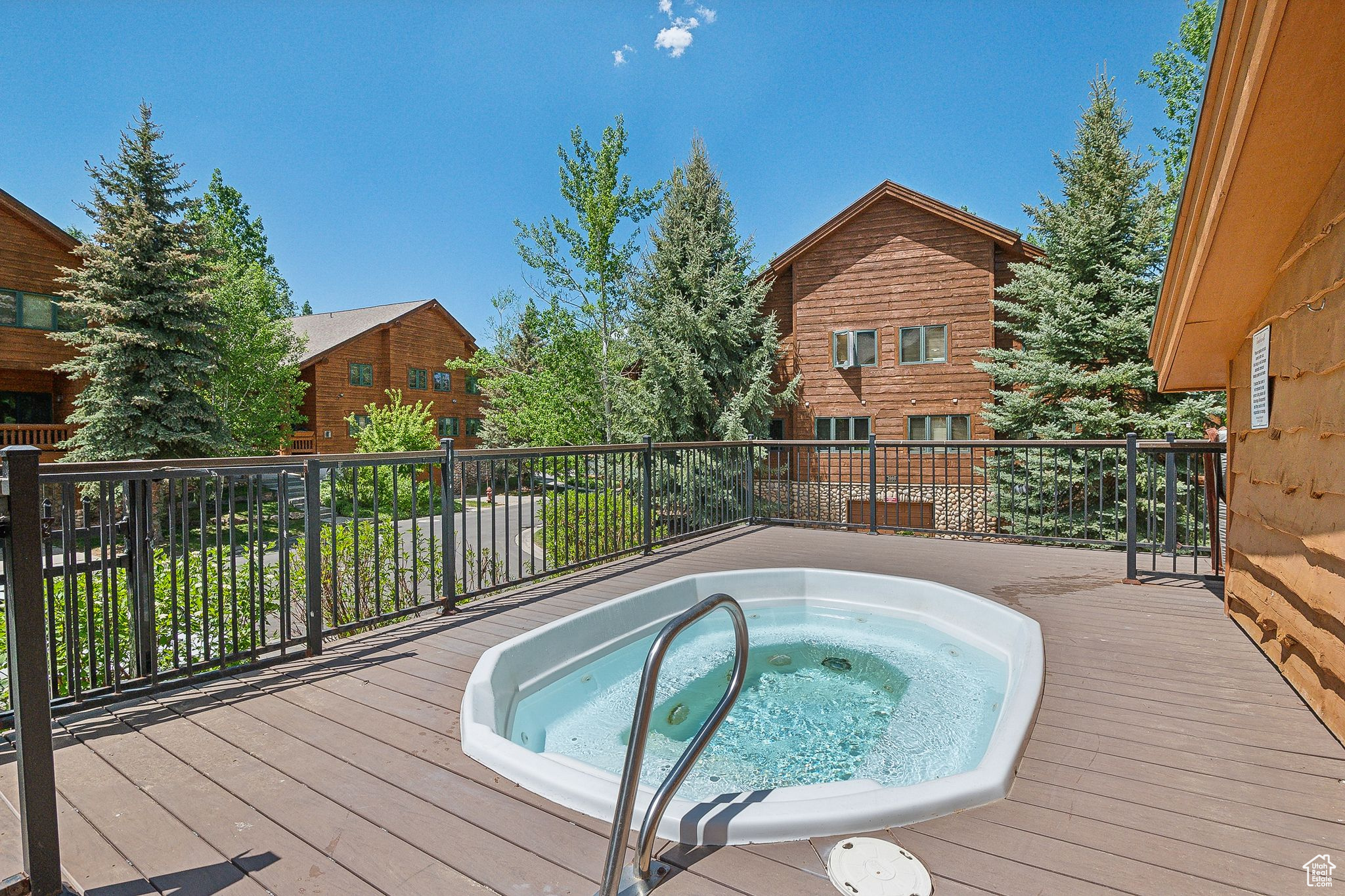 TIMBER WOLF LODGE CONDOS - Residential