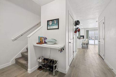 Tiny photo for 3502 S POPLAR LN, Syracuse, UT 84075 (MLS # 2133948)