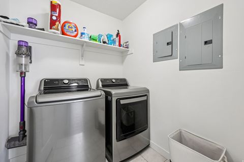 Tiny photo for 3502 S POPLAR LN, Syracuse, UT 84075 (MLS # 2133948)