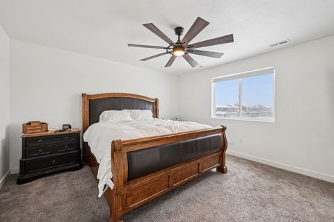Tiny photo for 3502 S POPLAR LN, Syracuse, UT 84075 (MLS # 2133948)