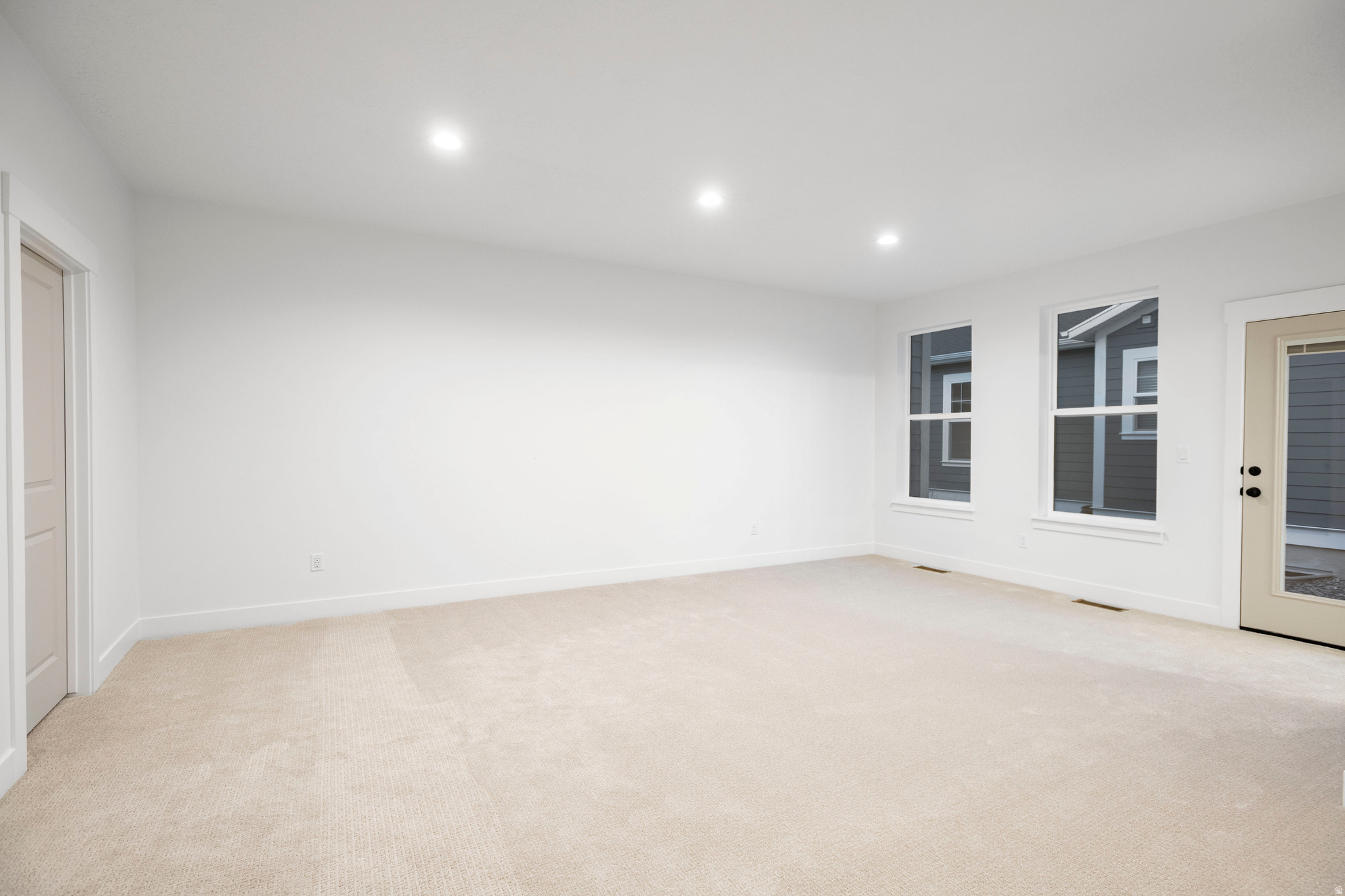 DAYBREAK - Residential