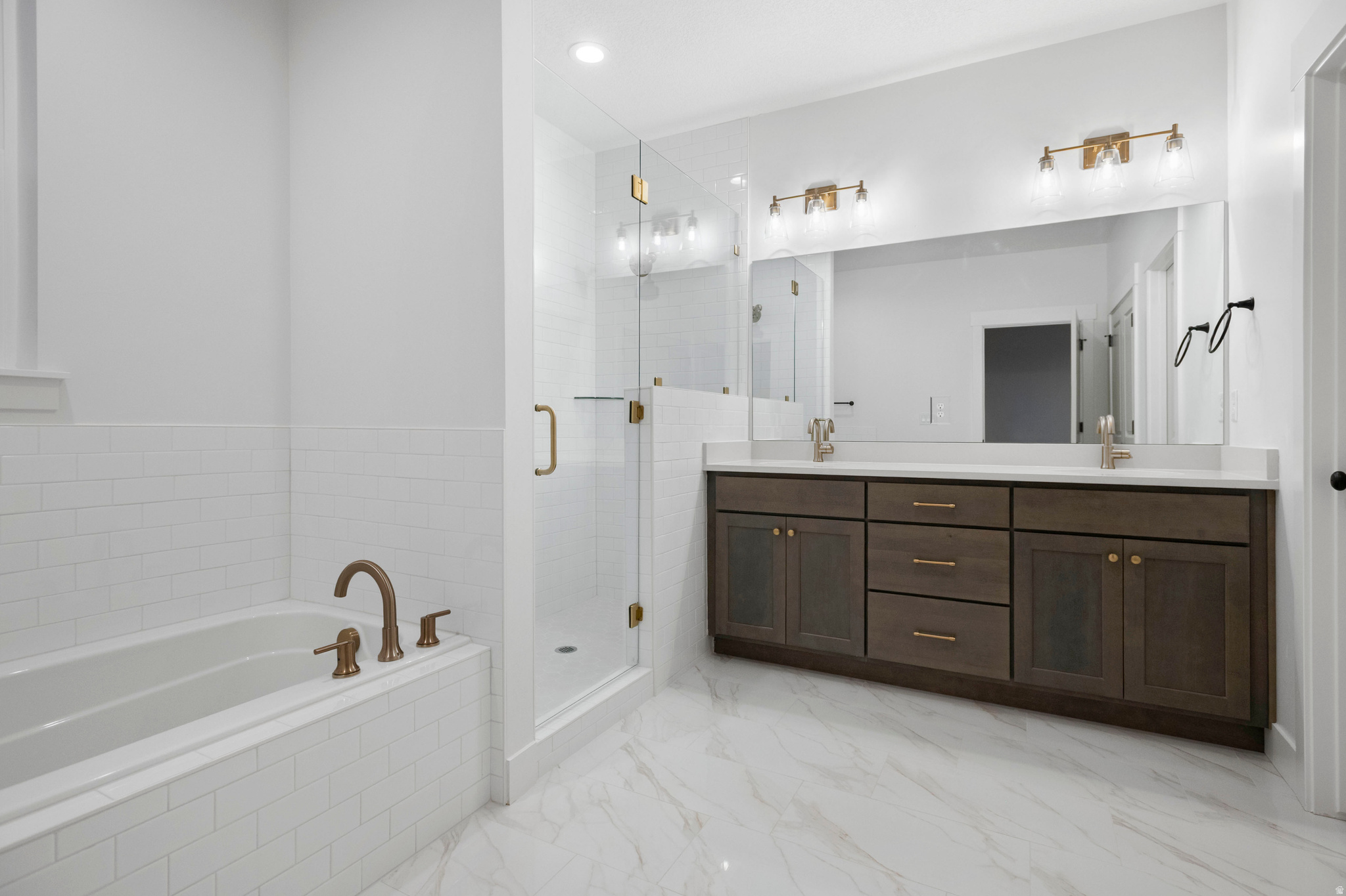 DAYBREAK - Residential