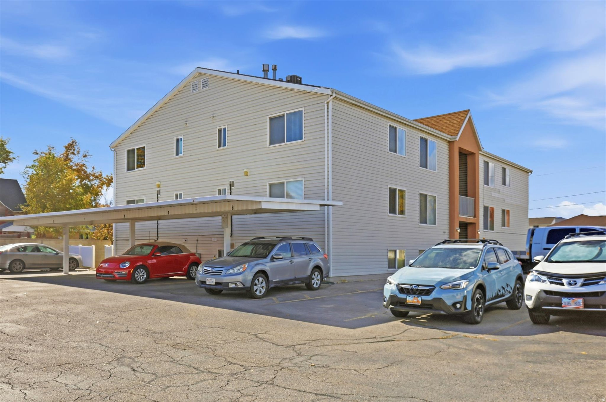 MAPLE CORNERS CONDO - Residential