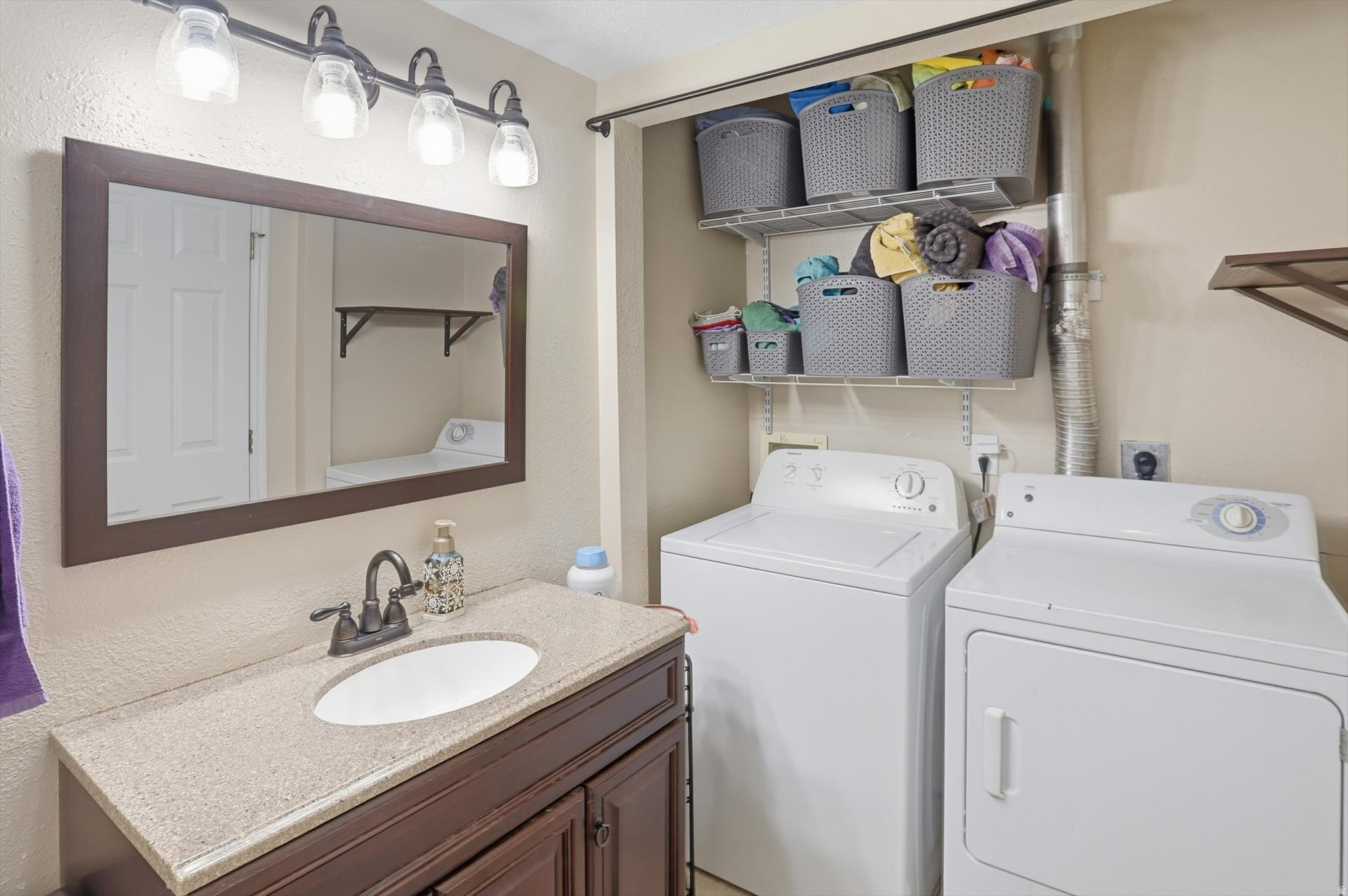 MAPLE CORNERS CONDO - Residential