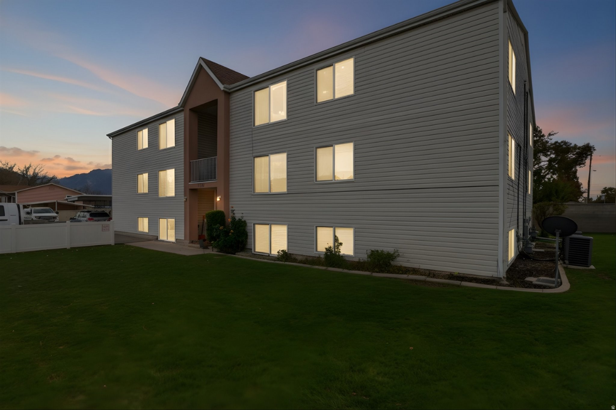 MAPLE CORNERS CONDO - Residential