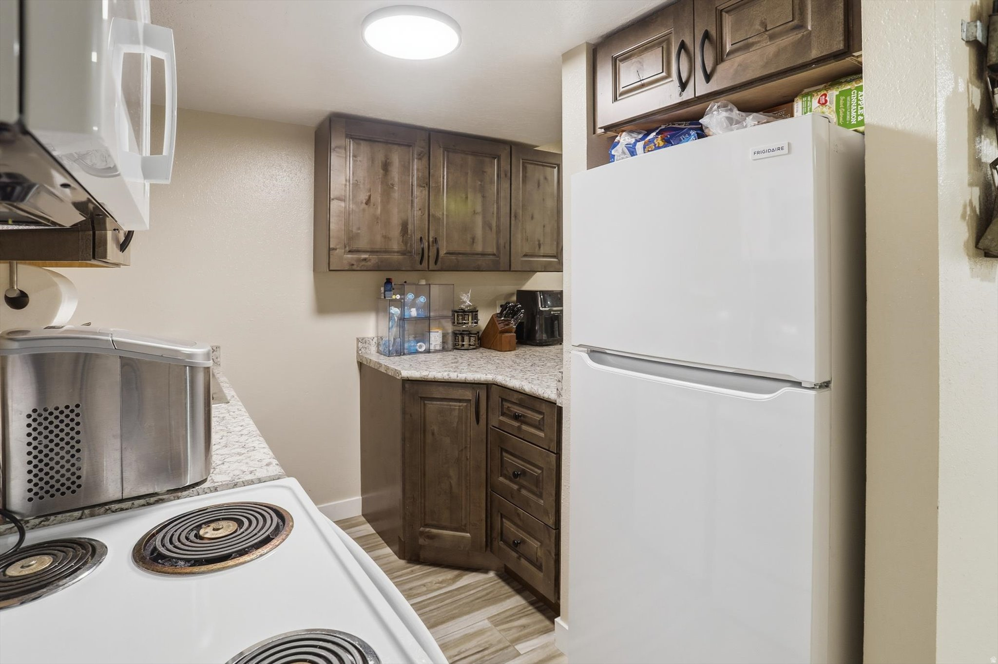 MAPLE CORNERS CONDO - Residential