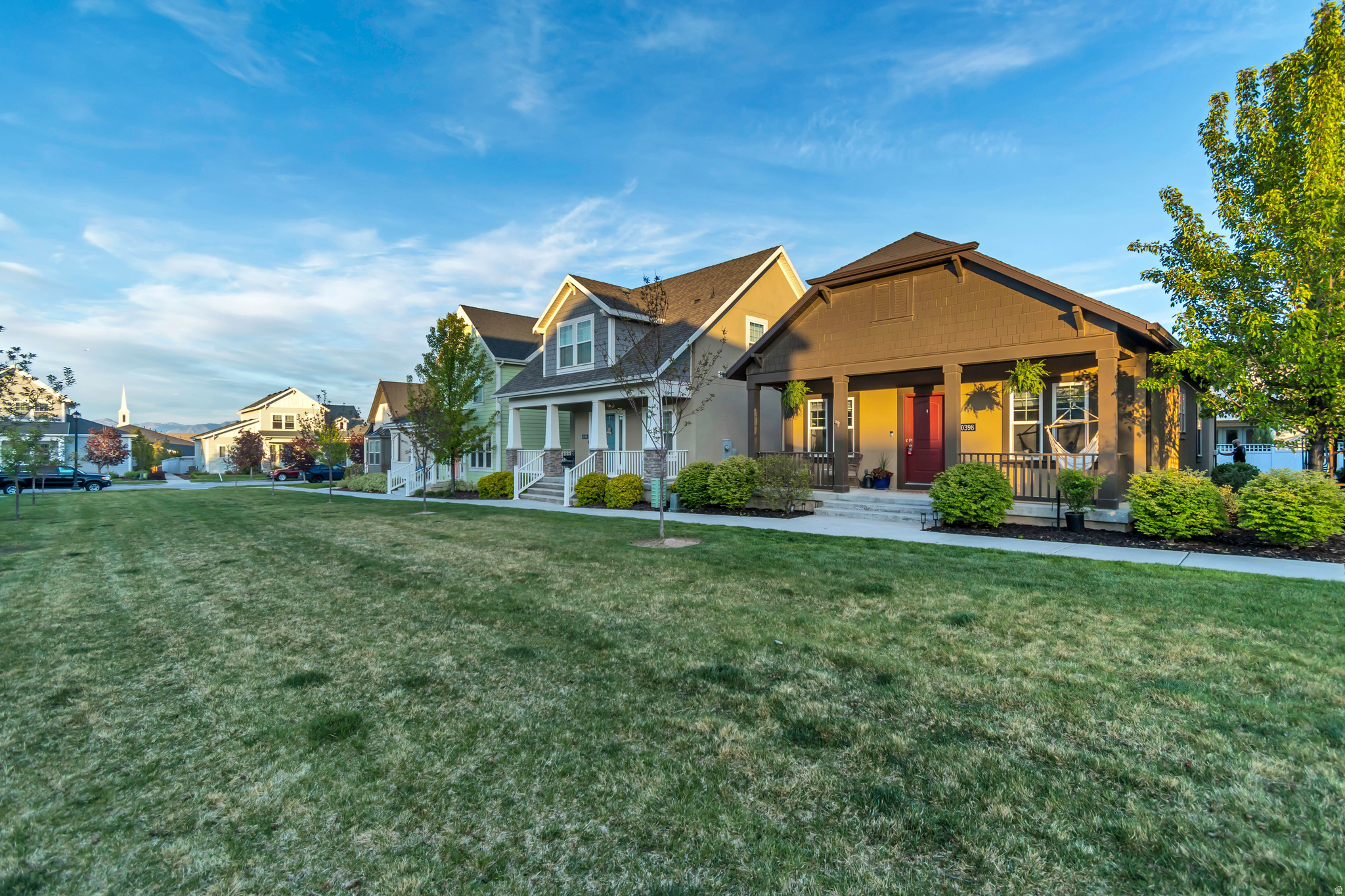 DAYBREAK - Residential