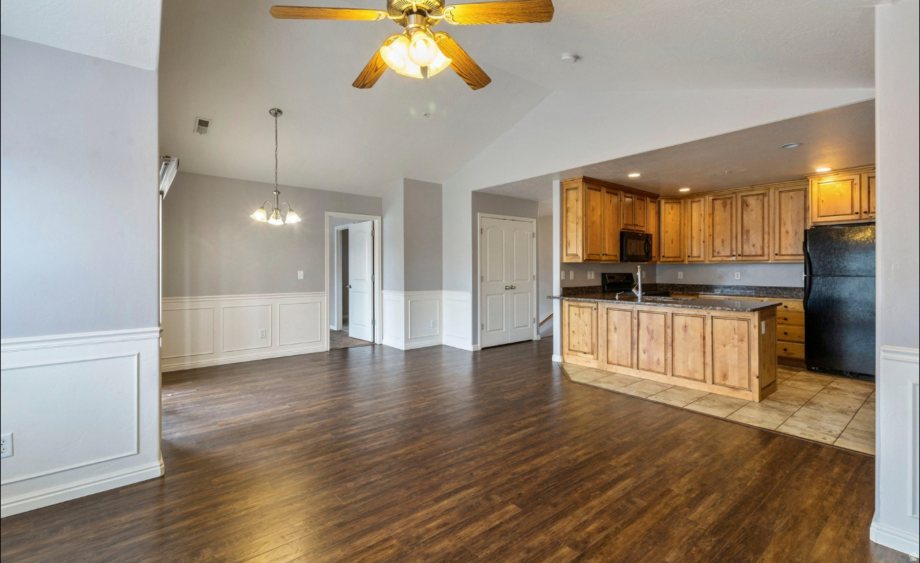 HAYMAKER RETREAT CONDO - Residential