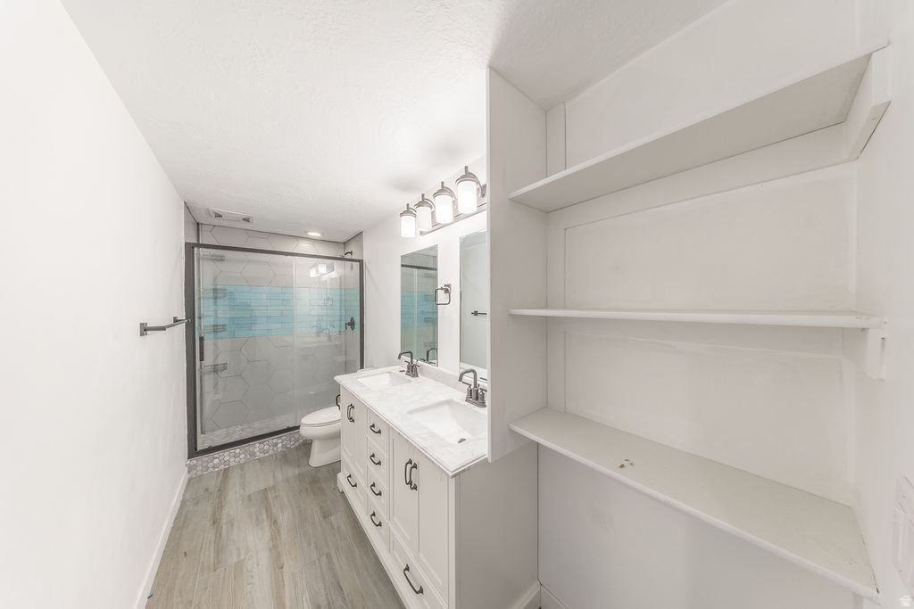 HYDE POINT - Residential