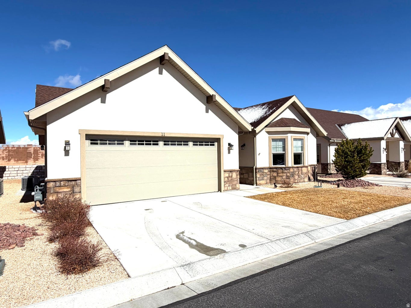 CRESTLINE - Residential